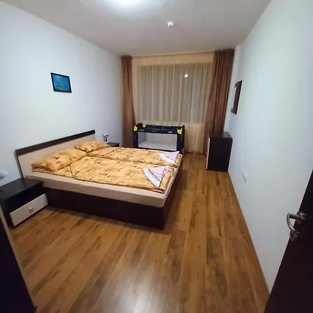 Rodinny Apartman Robinson Beach النايت